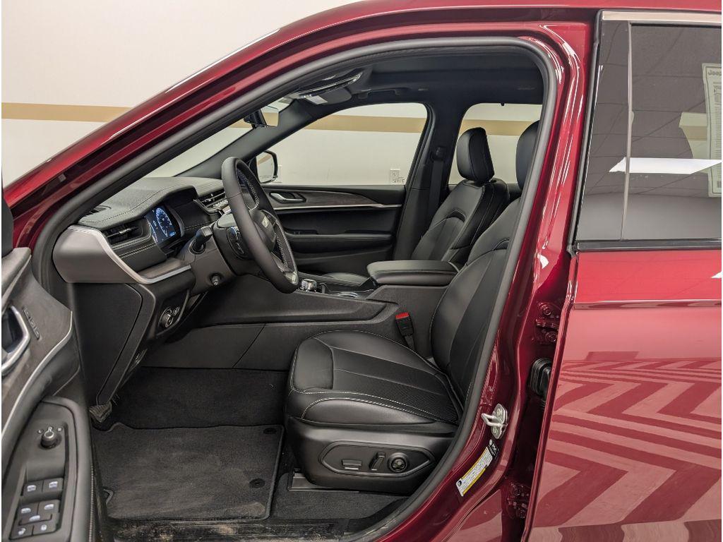 new 2025 Jeep Grand Cherokee L car, priced at $51,189