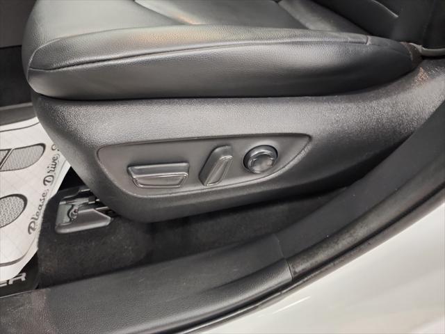 used 2020 Toyota Highlander Hybrid car, priced at $34,599
