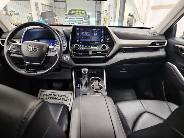 used 2020 Toyota Highlander Hybrid car, priced at $34,599