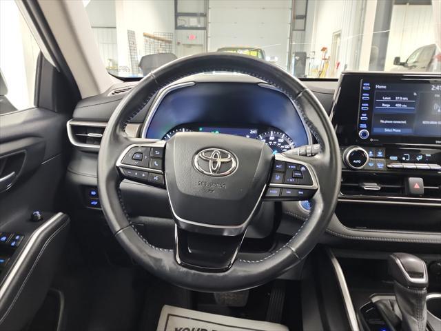 used 2020 Toyota Highlander Hybrid car, priced at $34,599