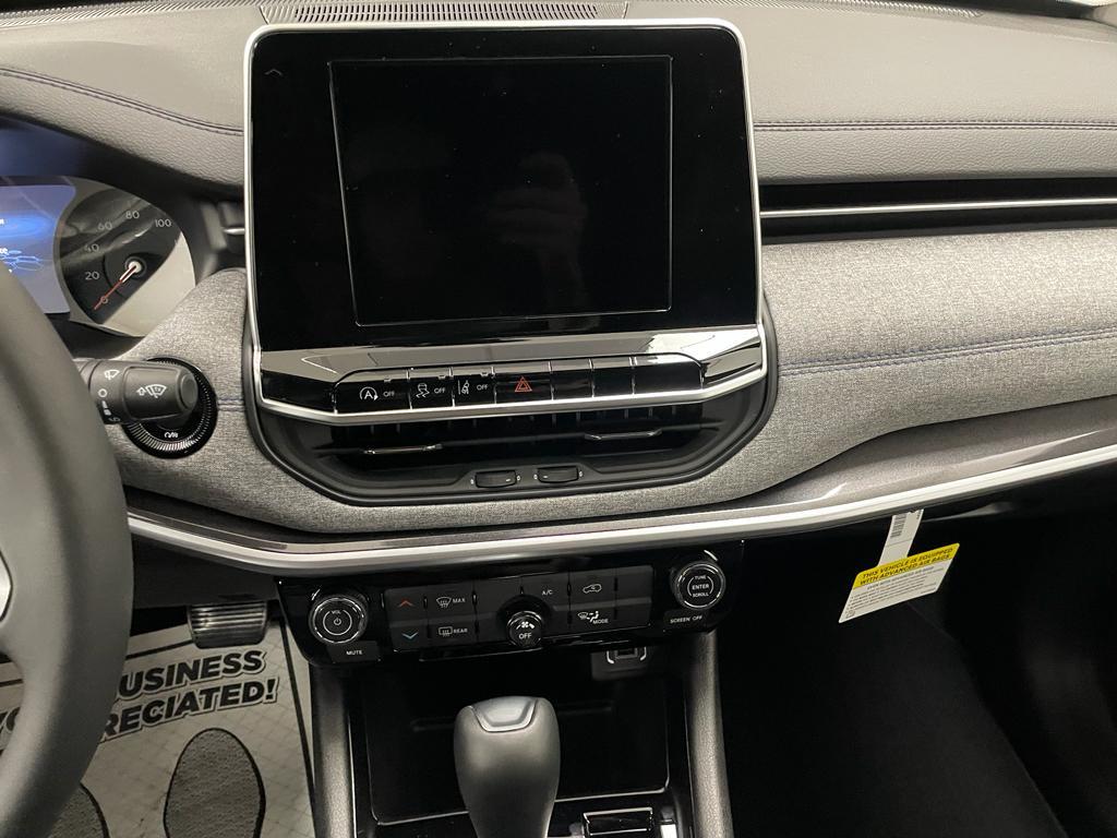 new 2025 Jeep Compass car, priced at $29,050