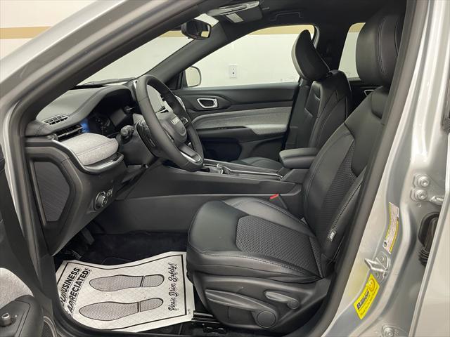 new 2025 Jeep Compass car, priced at $28,723