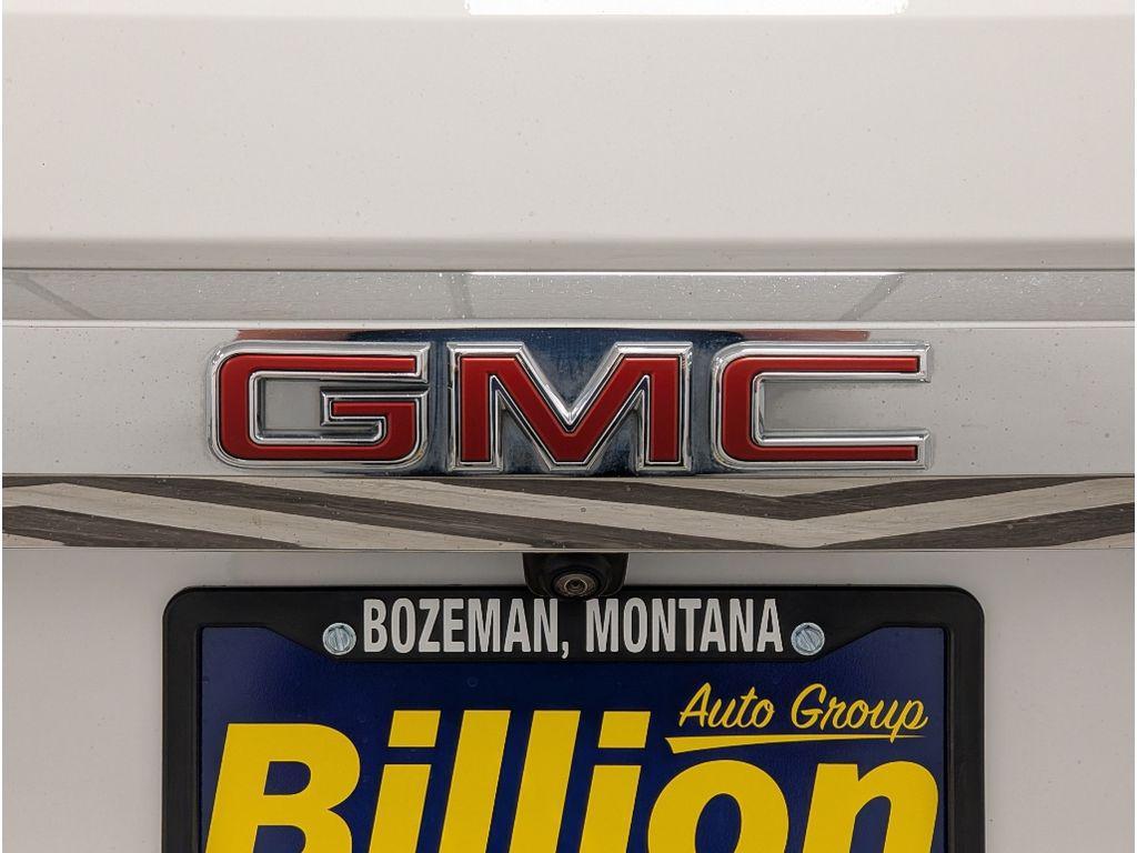 used 2022 GMC Yukon XL car, priced at $42,999