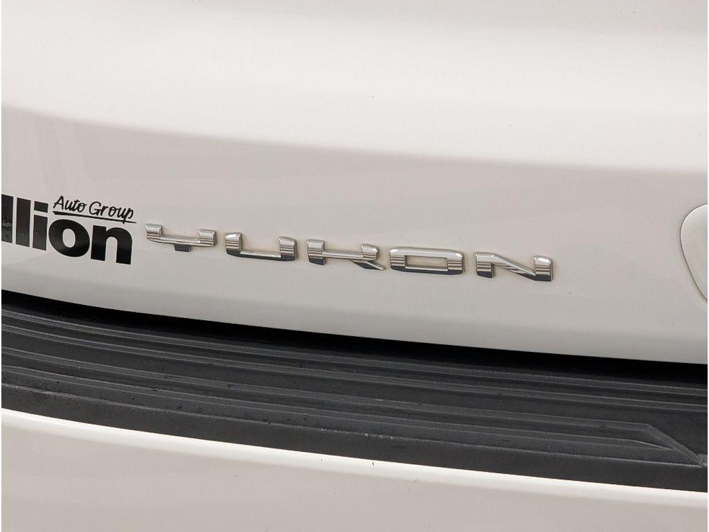 used 2022 GMC Yukon XL car, priced at $42,999