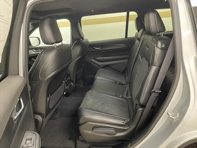 new 2025 Jeep Grand Cherokee L car