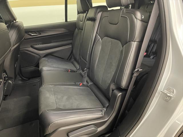 new 2025 Jeep Grand Cherokee L car