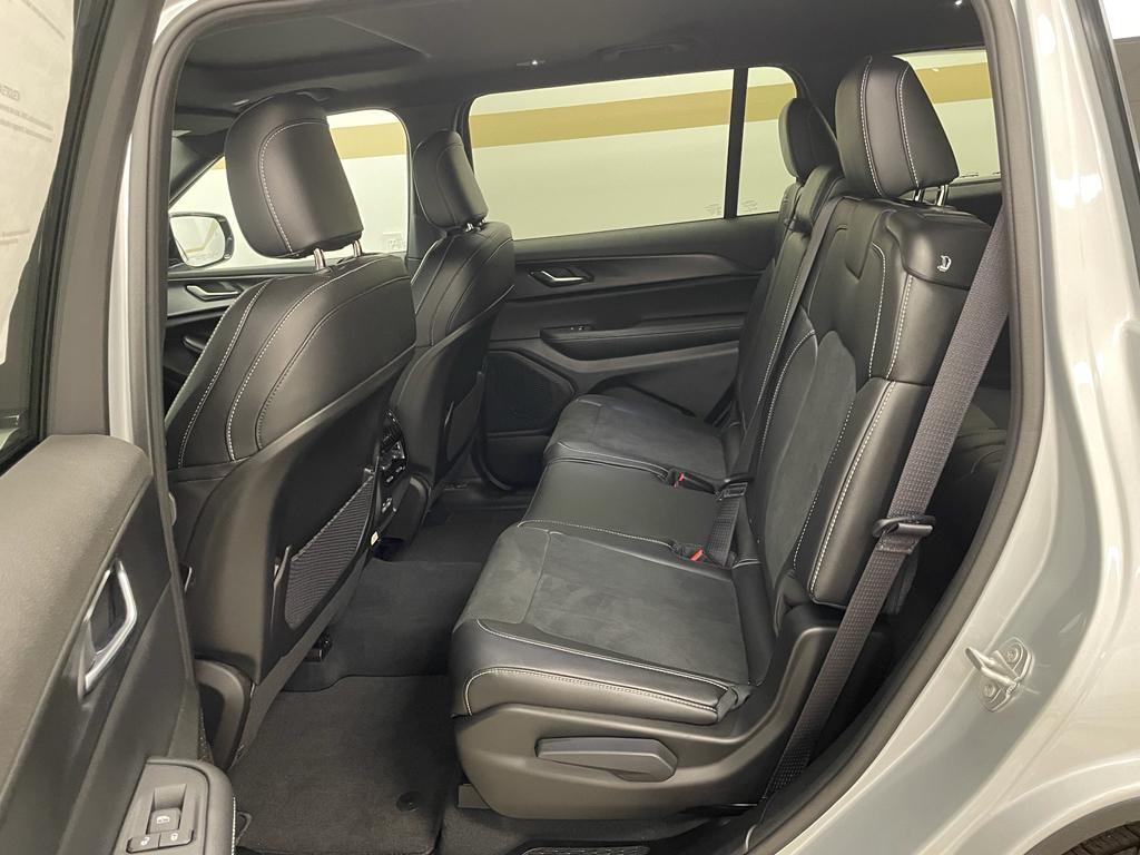 new 2025 Jeep Grand Cherokee L car, priced at $46,417