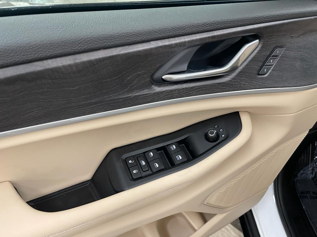 new 2025 Jeep Grand Cherokee L car, priced at $51,549