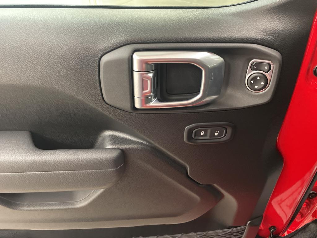 new 2025 Jeep Wrangler car, priced at $48,478
