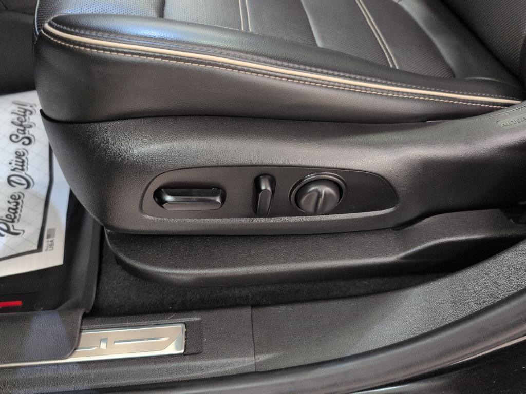 used 2021 GMC Acadia car, priced at $29,999