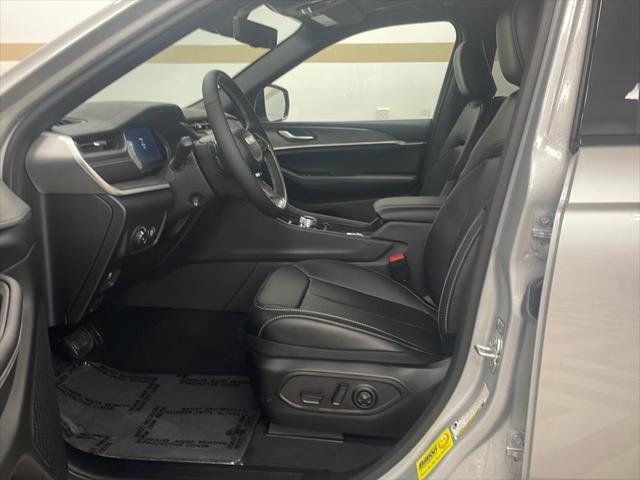 new 2025 Jeep Grand Cherokee car, priced at $49,918