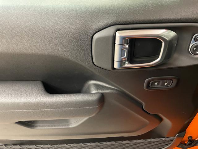new 2025 Jeep Wrangler car, priced at $54,901