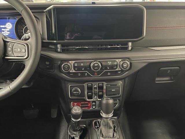 new 2025 Jeep Wrangler car, priced at $54,901