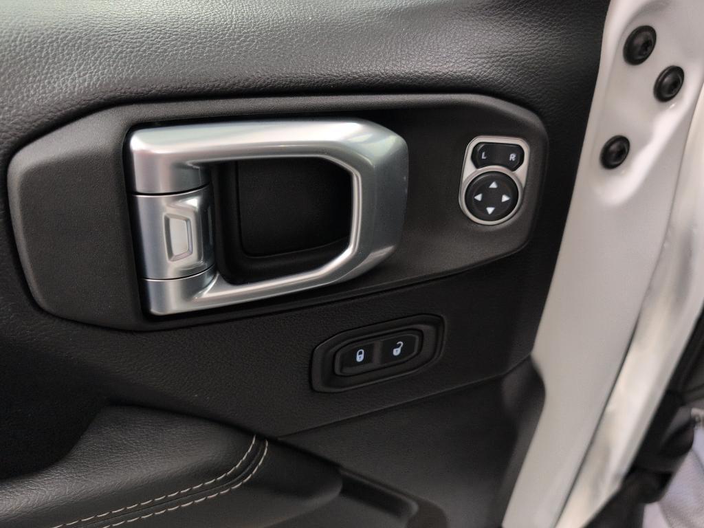 used 2021 Jeep Gladiator car, priced at $32,499