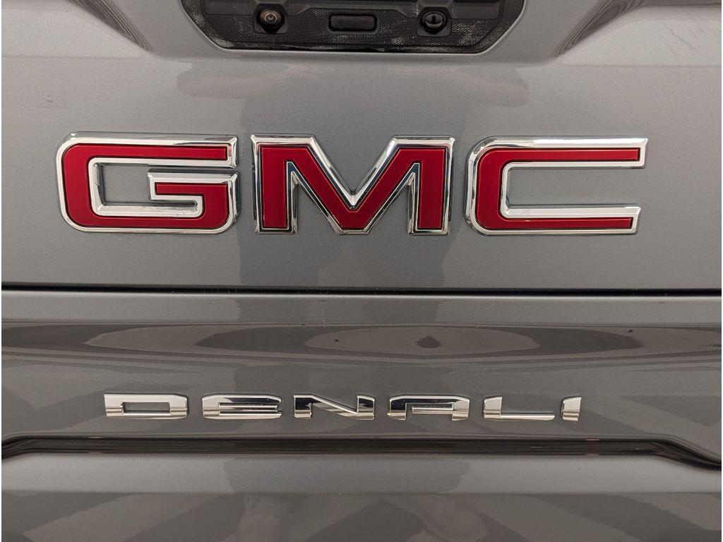 used 2020 GMC Sierra 1500 car, priced at $43,999