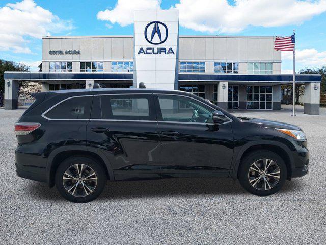 used 2016 Toyota Highlander car, priced at $19,612