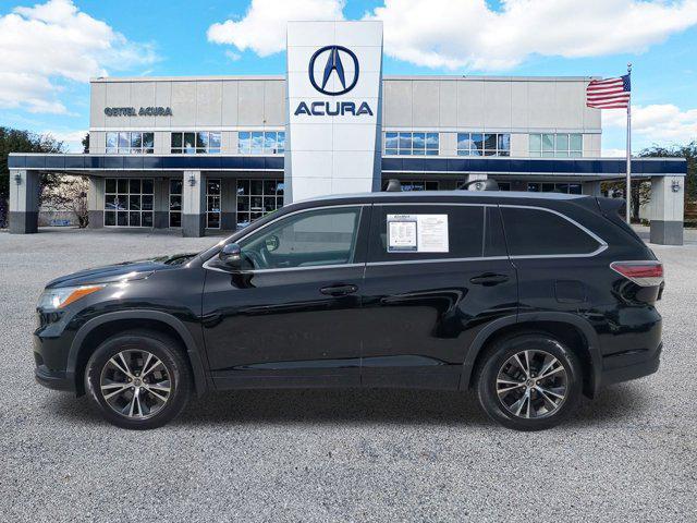 used 2016 Toyota Highlander car, priced at $19,612