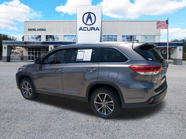 used 2019 Toyota Highlander car, priced at $22,714