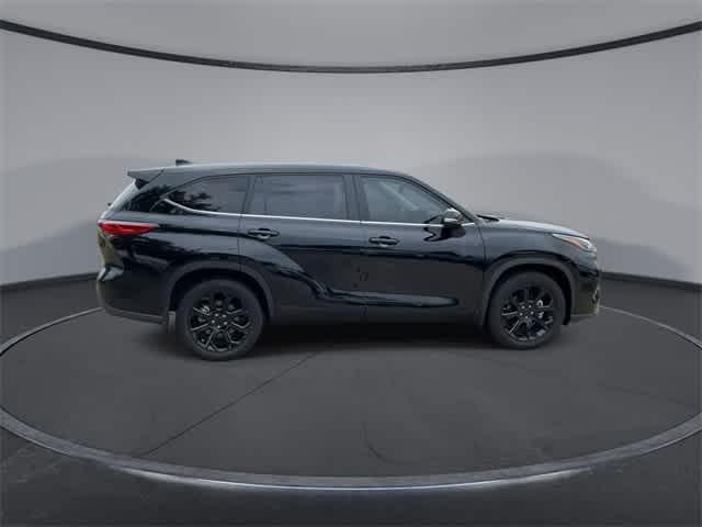 used 2023 Toyota Highlander car, priced at $35,822