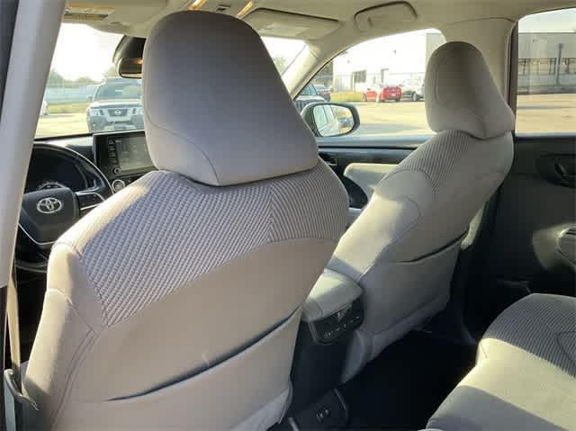 used 2021 Toyota Highlander car, priced at $27,960