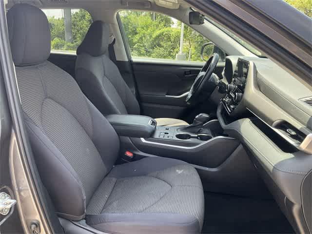 used 2023 Toyota Highlander car, priced at $29,333