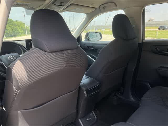 used 2023 Toyota Highlander car, priced at $29,333
