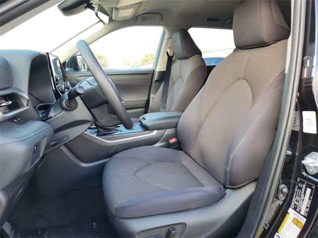 used 2023 Toyota Highlander car, priced at $30,809