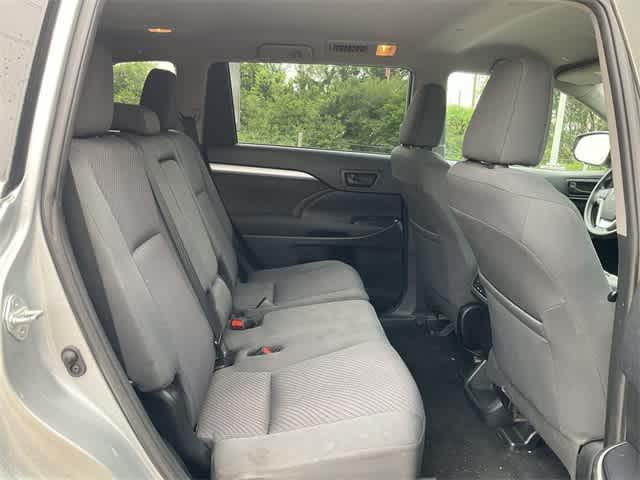 used 2019 Toyota Highlander car, priced at $19,286