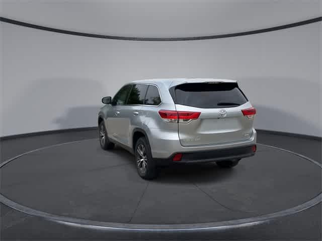 used 2019 Toyota Highlander car, priced at $19,286