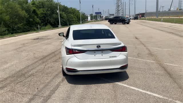 used 2022 Lexus ES 300h car, priced at $30,668