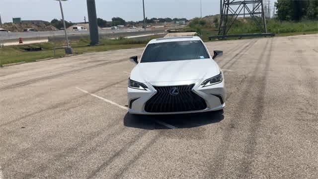 used 2022 Lexus ES 300h car, priced at $30,668
