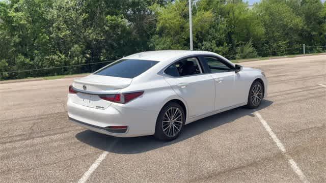 used 2022 Lexus ES 300h car, priced at $30,668