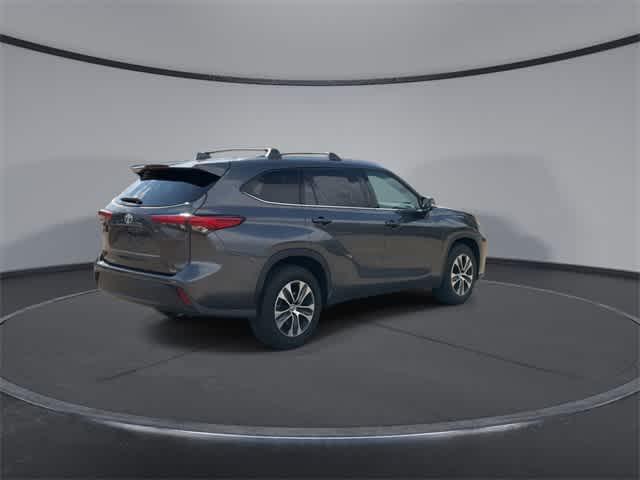 used 2020 Toyota Highlander car, priced at $24,878