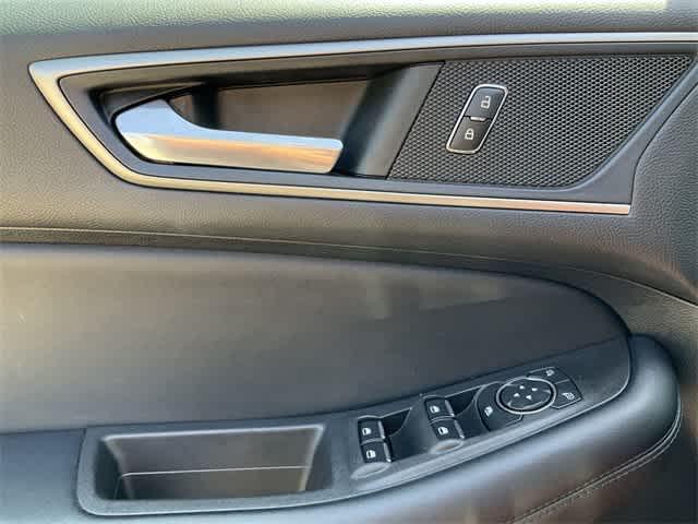used 2022 Ford Edge car, priced at $25,116