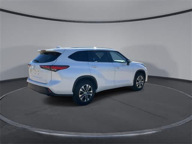 used 2023 Toyota Highlander car, priced at $37,469
