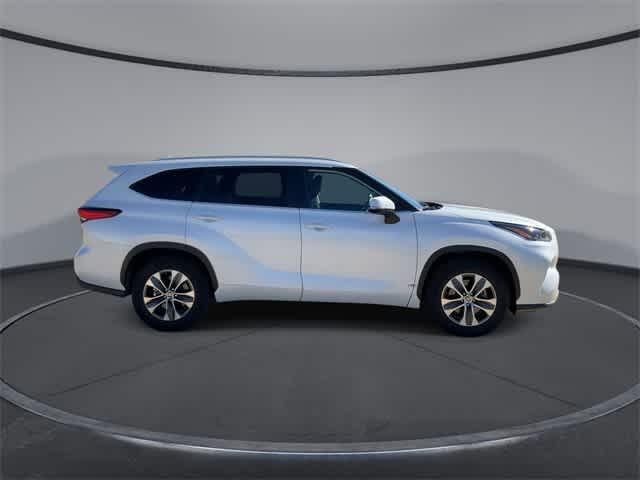 used 2023 Toyota Highlander car, priced at $37,469