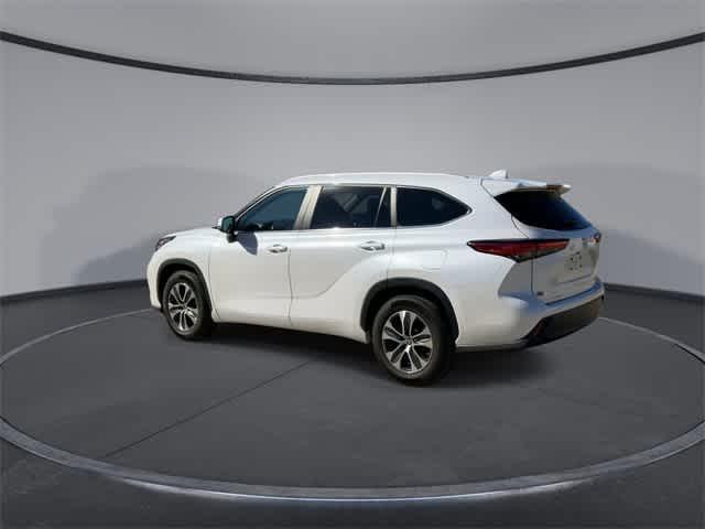 used 2023 Toyota Highlander car, priced at $37,469