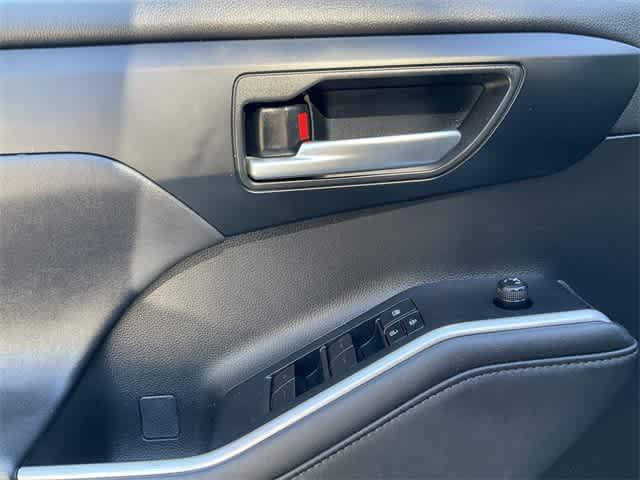 used 2023 Toyota Highlander car, priced at $37,469