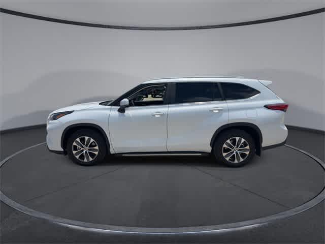 used 2023 Toyota Highlander Hybrid car, priced at $35,918