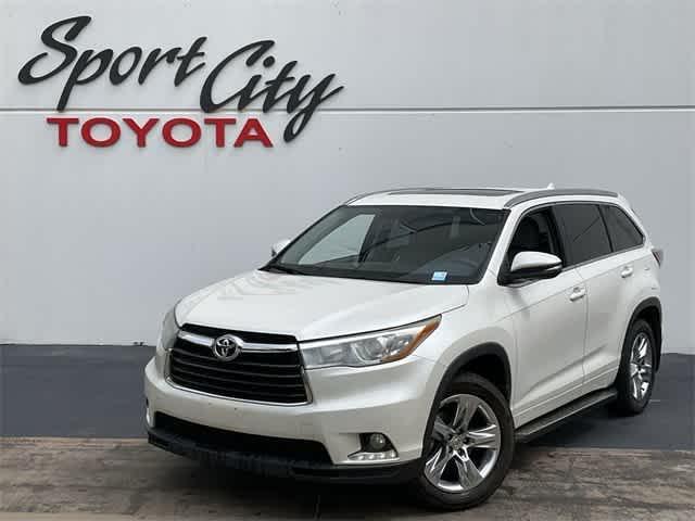 used 2015 Toyota Highlander car, priced at $17,621
