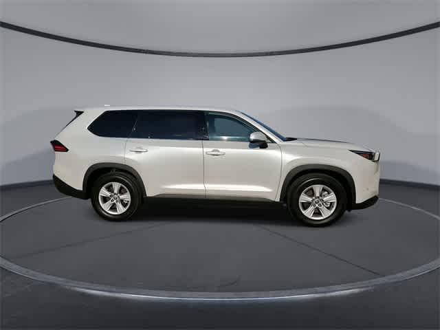 used 2025 Toyota Highlander car, priced at $42,722
