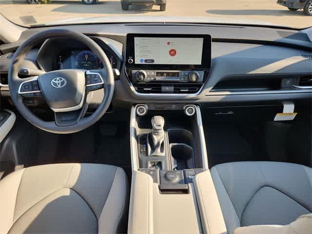 used 2025 Toyota Highlander car, priced at $42,722