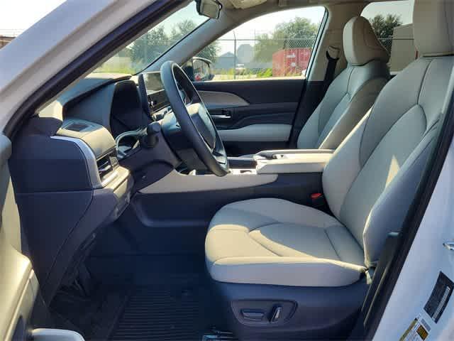 used 2025 Toyota Highlander car, priced at $42,722