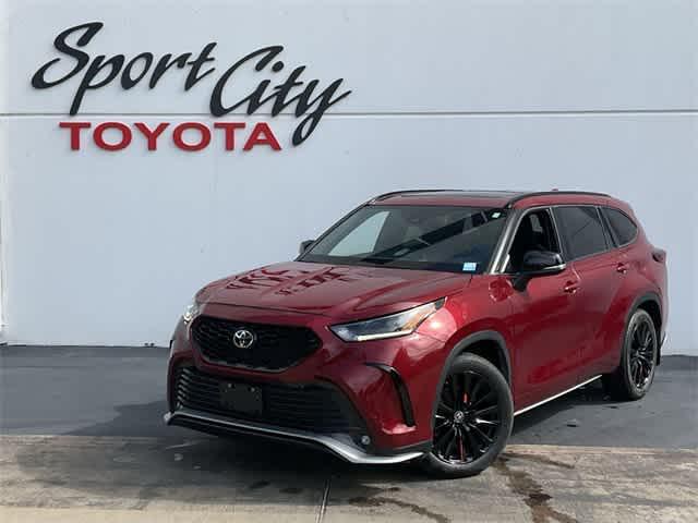 used 2023 Toyota Highlander car, priced at $39,550