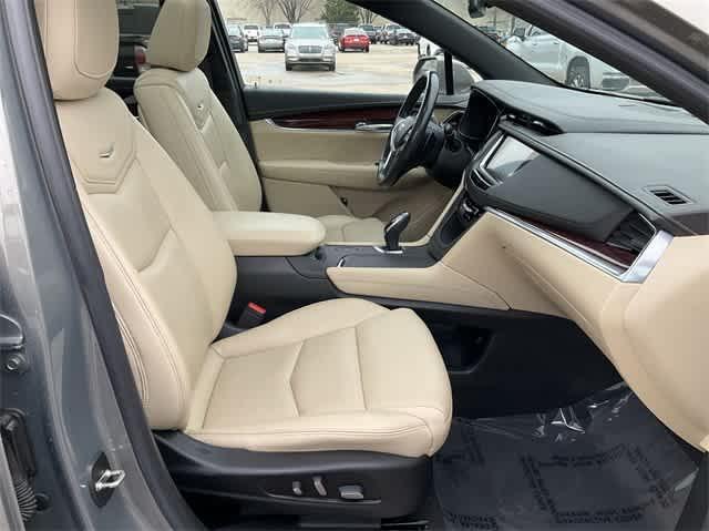 used 2019 Cadillac XT5 car, priced at $23,391