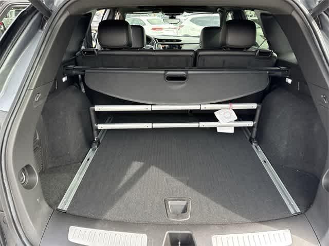 used 2022 Cadillac XT5 car, priced at $31,176