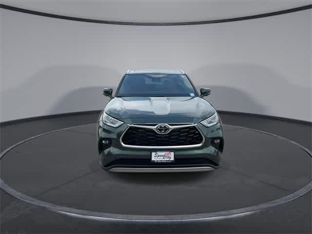 new 2025 Toyota Highlander car, priced at $54,672