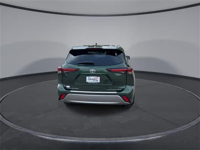 new 2025 Toyota Highlander car, priced at $54,672