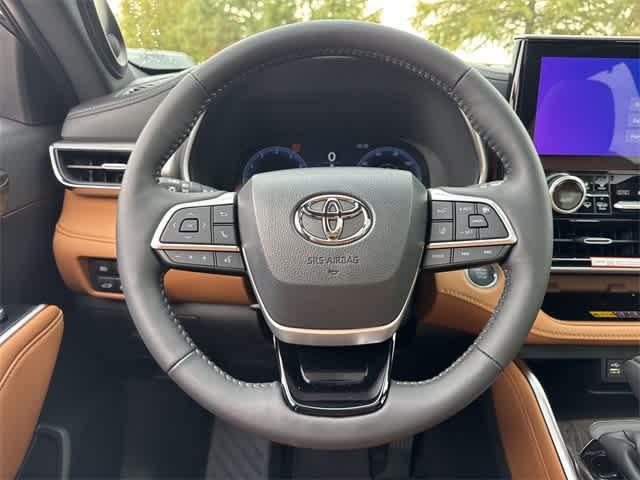 new 2025 Toyota Highlander car, priced at $54,672
