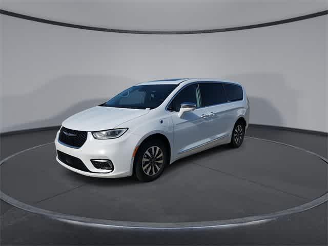 used 2022 Chrysler Pacifica Hybrid car, priced at $25,024